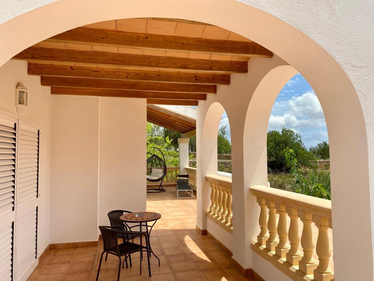 Villa Can Toni Miqueli Santa Gertrudis  Luaran gambar